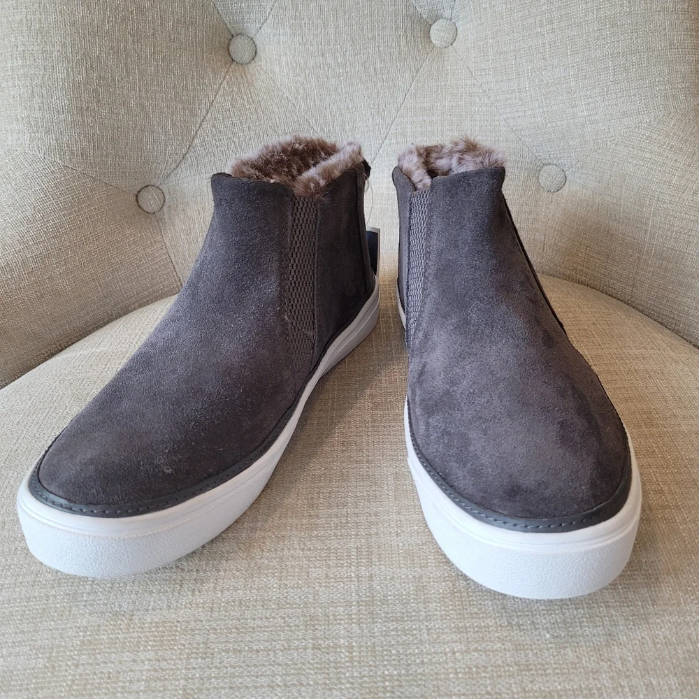 TOMS Shoes Women's High Top Sneaker Gray Suede Fur Trim Pull On Size…NEW